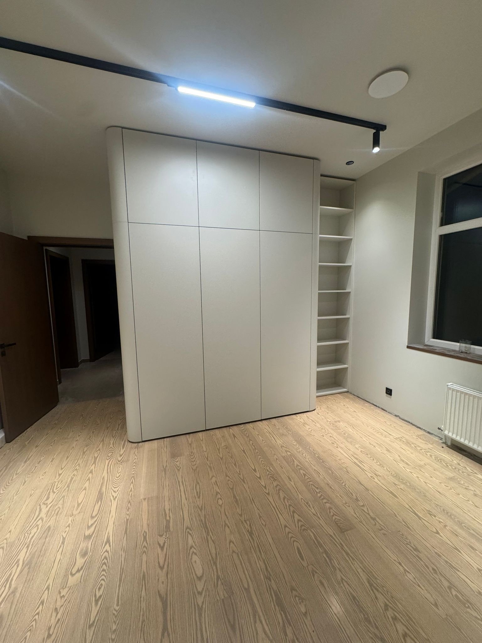White partition wardrobe — UNIKA M